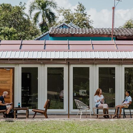 The Yard Hostel Τσιάνγκ Μάι Εξωτερικό φωτογραφία