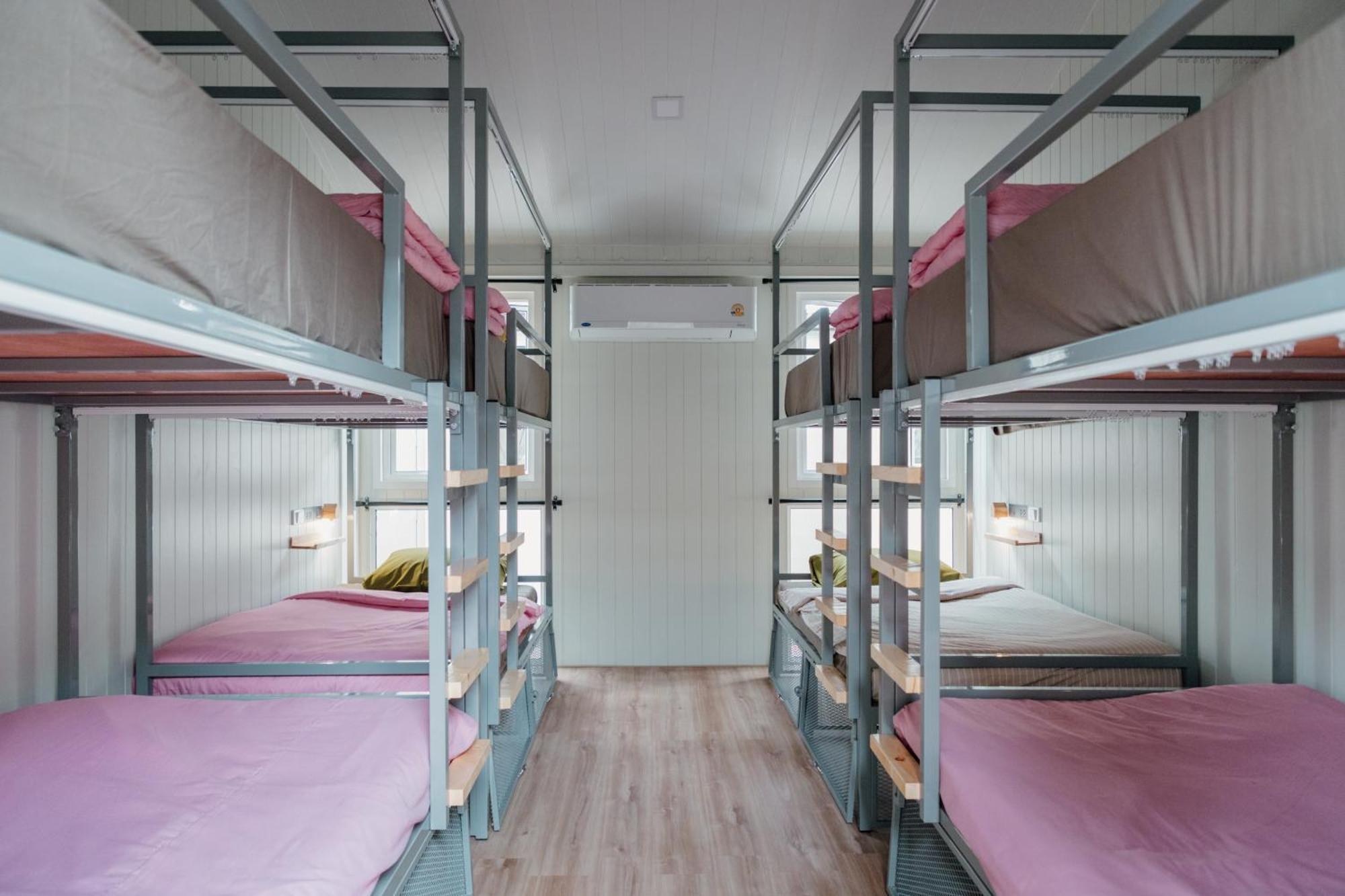 The Yard Hostel Τσιάνγκ Μάι Εξωτερικό φωτογραφία