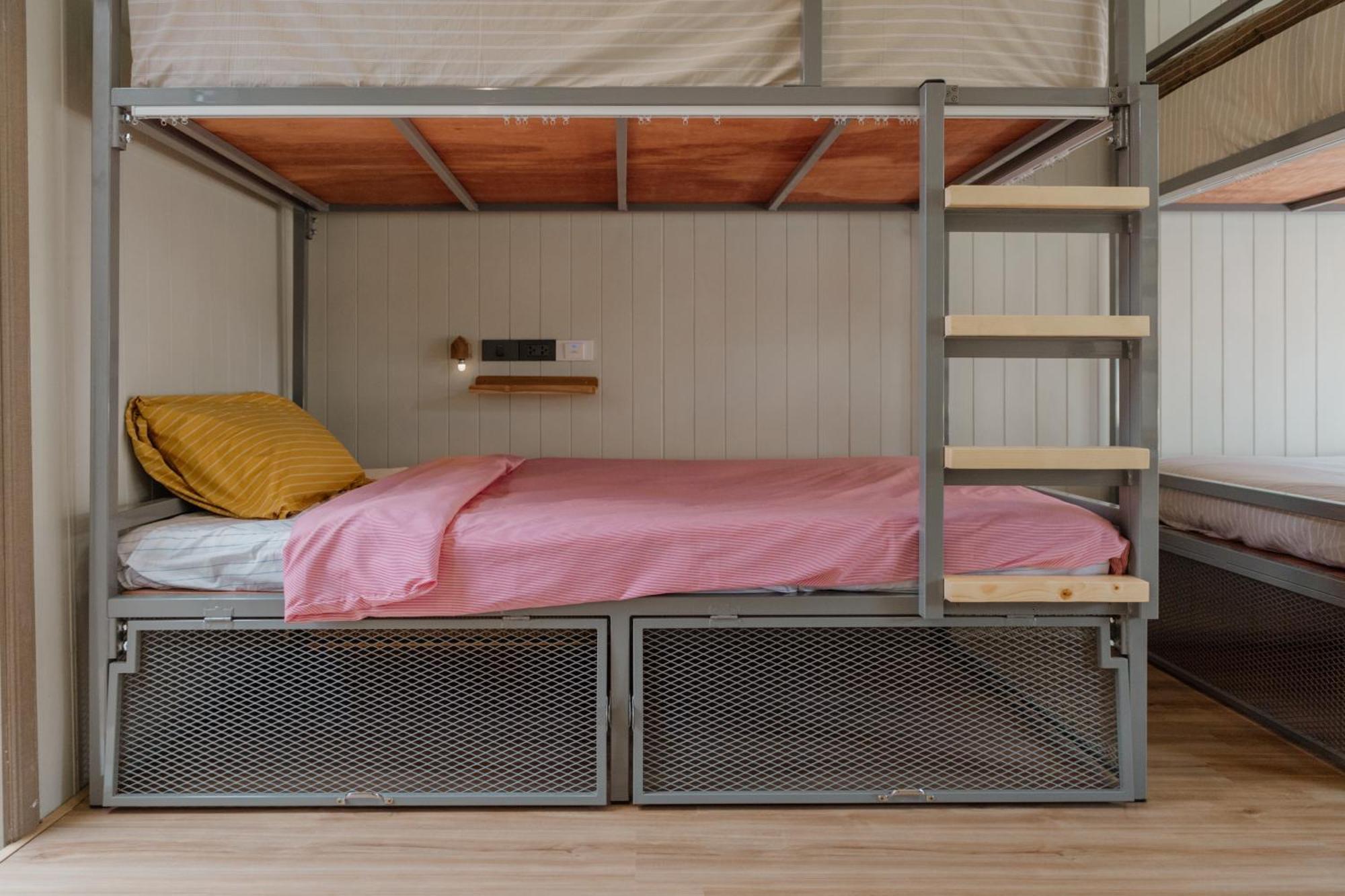 The Yard Hostel Τσιάνγκ Μάι Εξωτερικό φωτογραφία