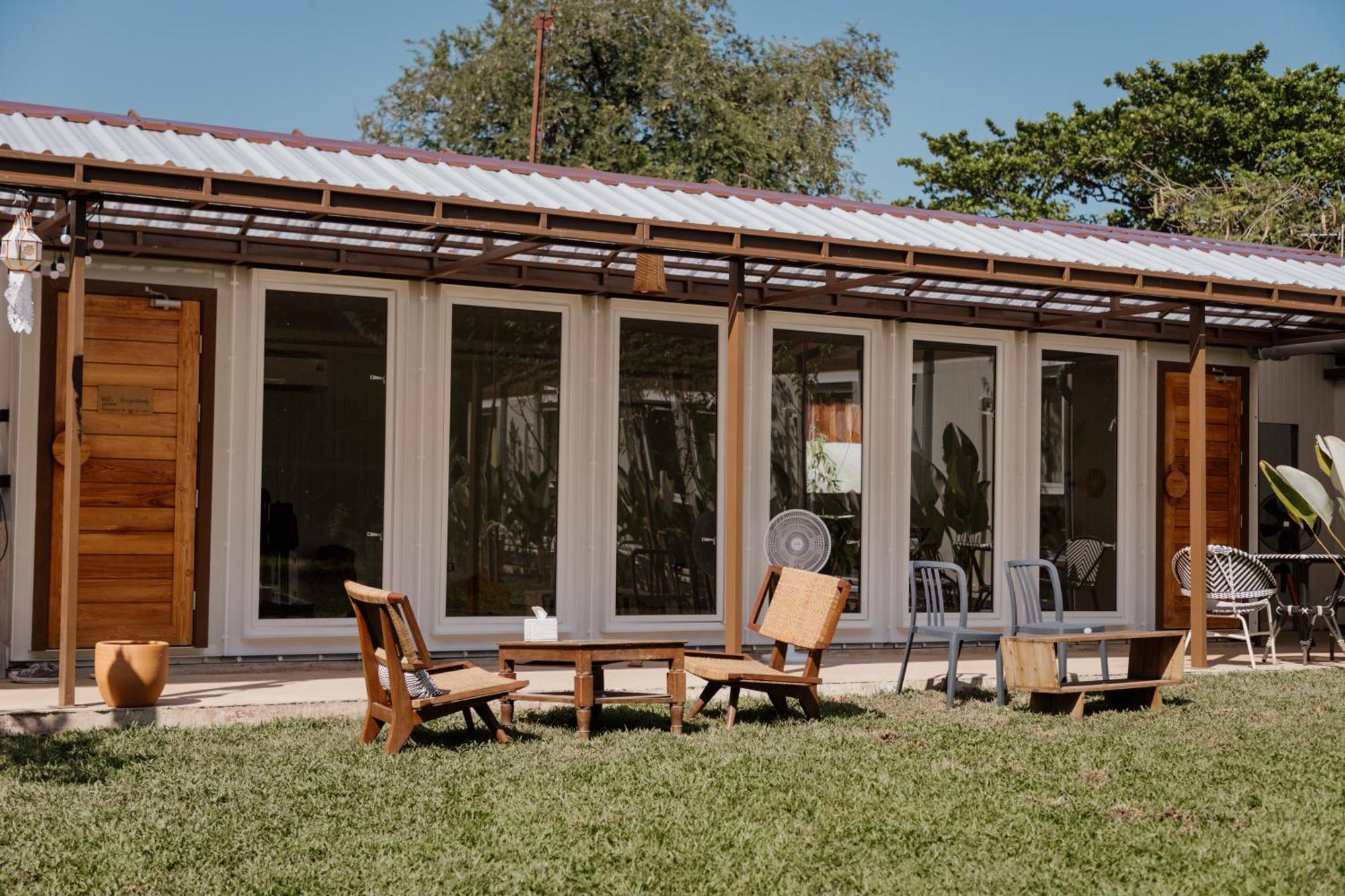 The Yard Hostel Τσιάνγκ Μάι Εξωτερικό φωτογραφία