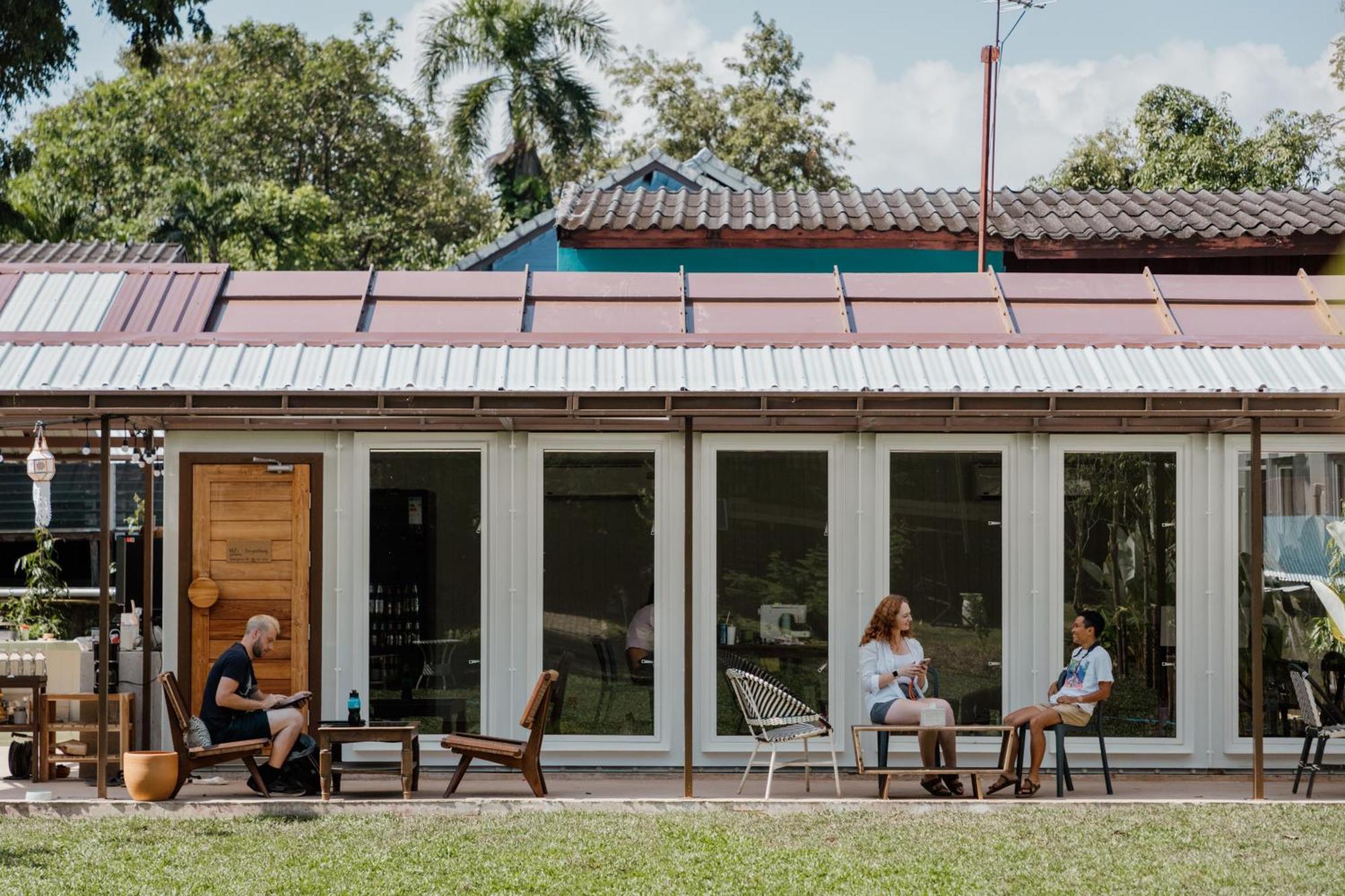 The Yard Hostel Τσιάνγκ Μάι Εξωτερικό φωτογραφία